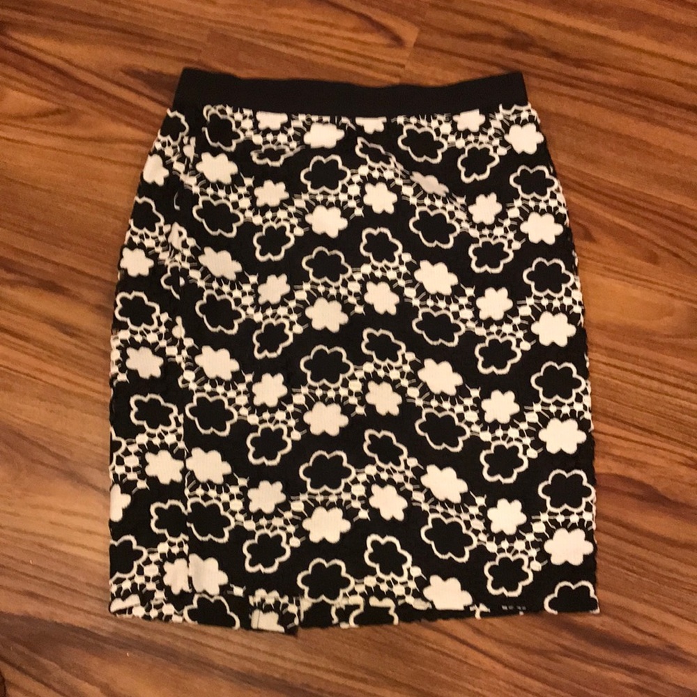 Ann Taylor skirt with elastic band waist